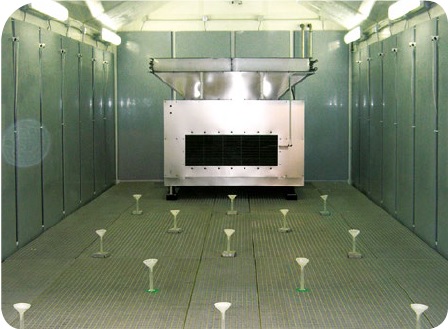 WAlk-in chamber for corrosion tests combined with wind simulation